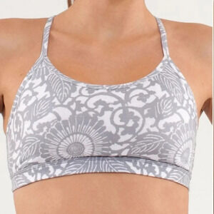 Lululemon Flow Y Bra IV in Beachy  Floral White Fossil